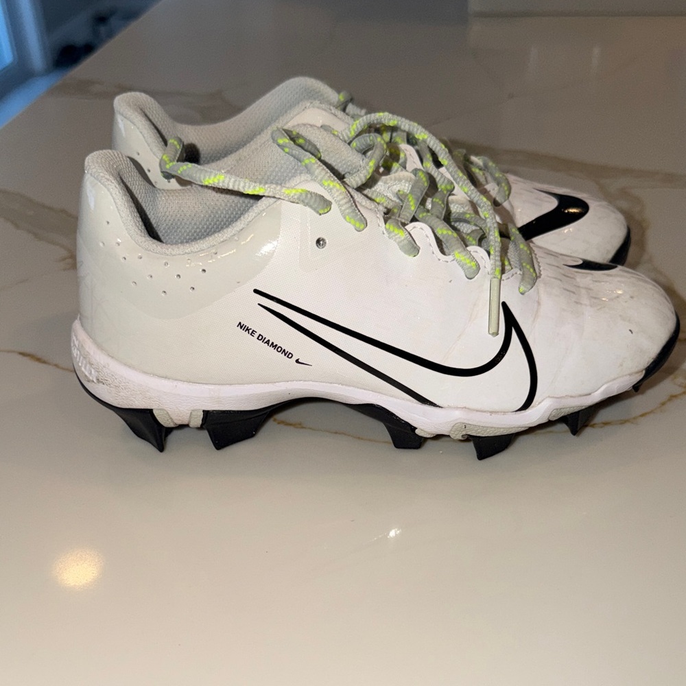 Nike Kids White and Black Baseball/Softball Cleats with Lime Accent
